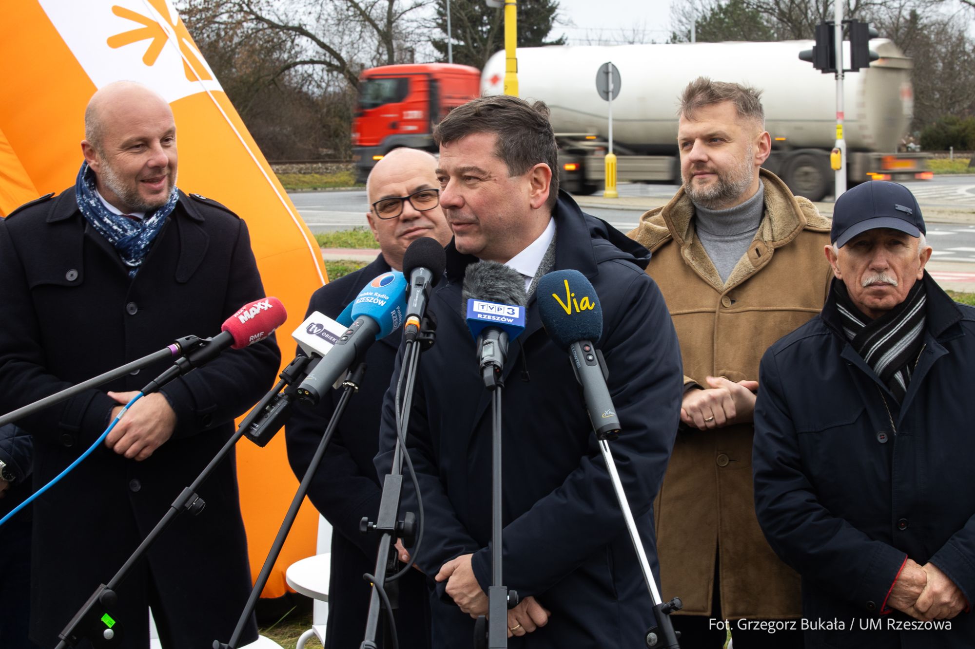 zdjęcie z konferencji prasowej dotyczącej budowy łącznika pomiędzy ulicą Warszawską a Krakowską w Rzeszowie, fot. Grzegorz Bukała, Urząd Miasta Rzeszowa